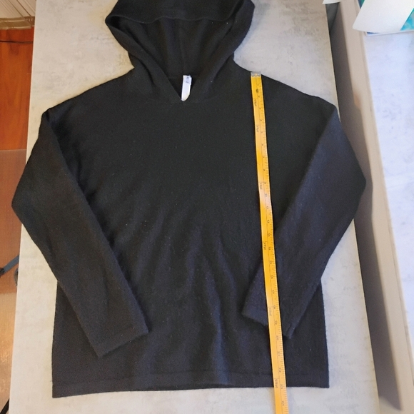 Van Winkle & Co Cashmere Hooded Sweater Womens Small Black Casual Closet Staple - Picture 8 of 10